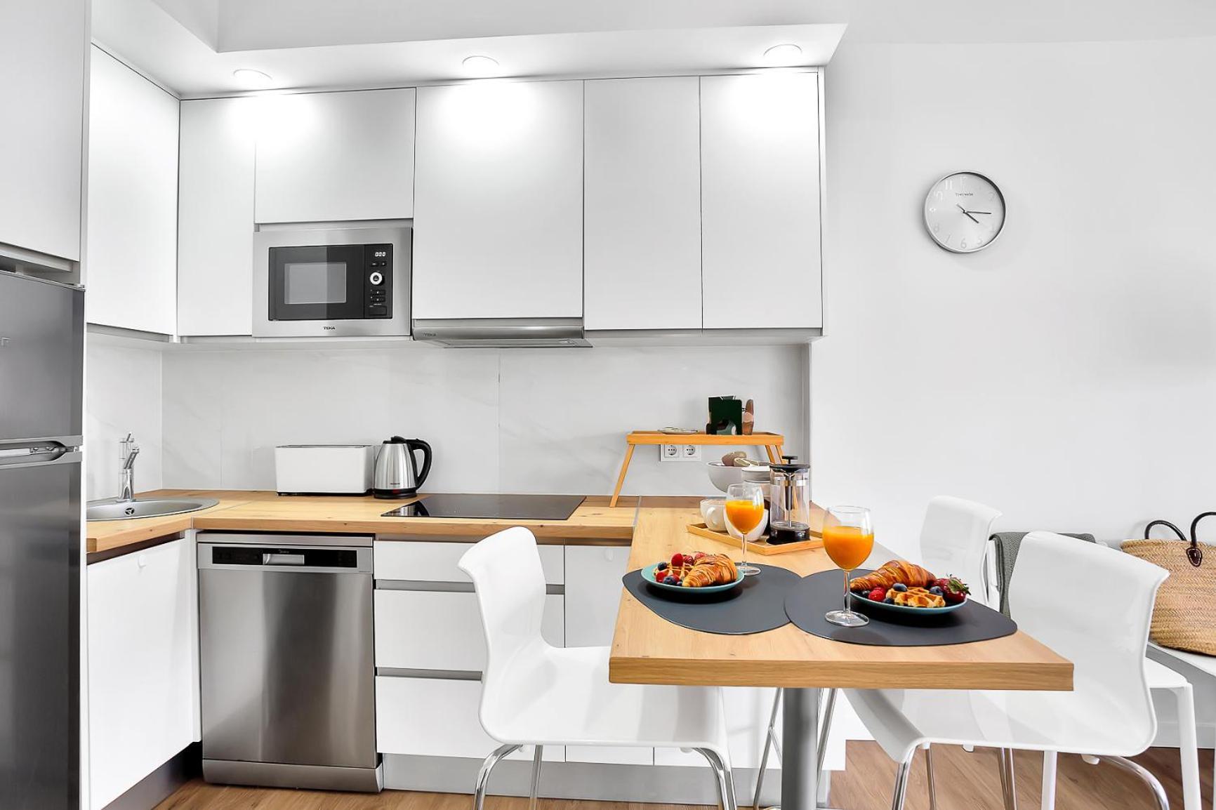 Modern Beach Apartment Romana Playa 723 In Marbella, Elviria Exterior foto